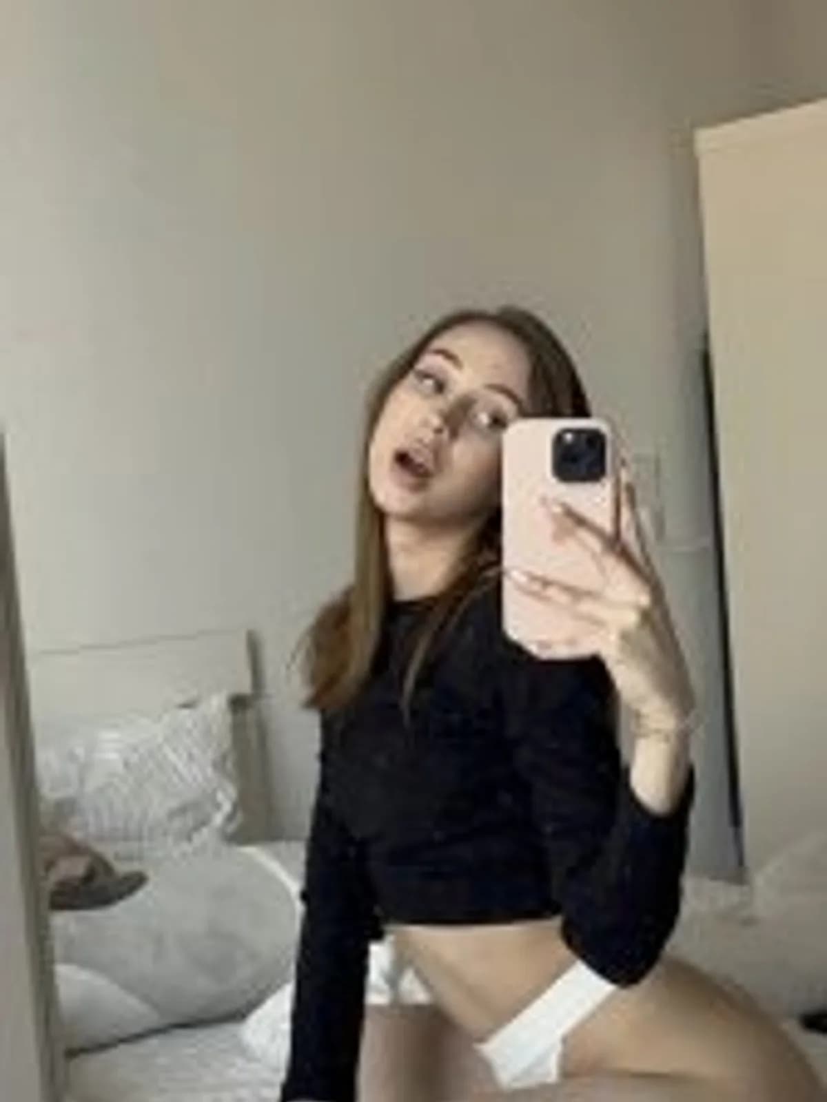 Berfin · 25 yaş · Yeniköy bireysel masöz · Türk masöz · profil fotoğrafı