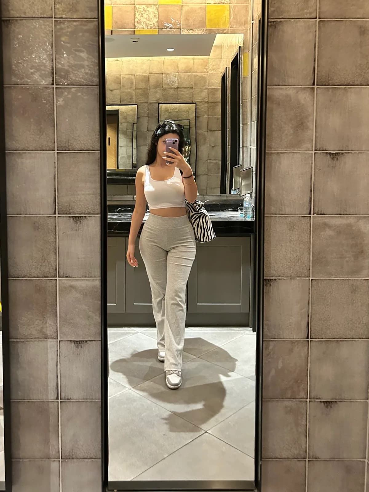 Gizem · 27 yaş · Alemdağ bireysel masöz · Özbek masöz · profil fotoğrafı