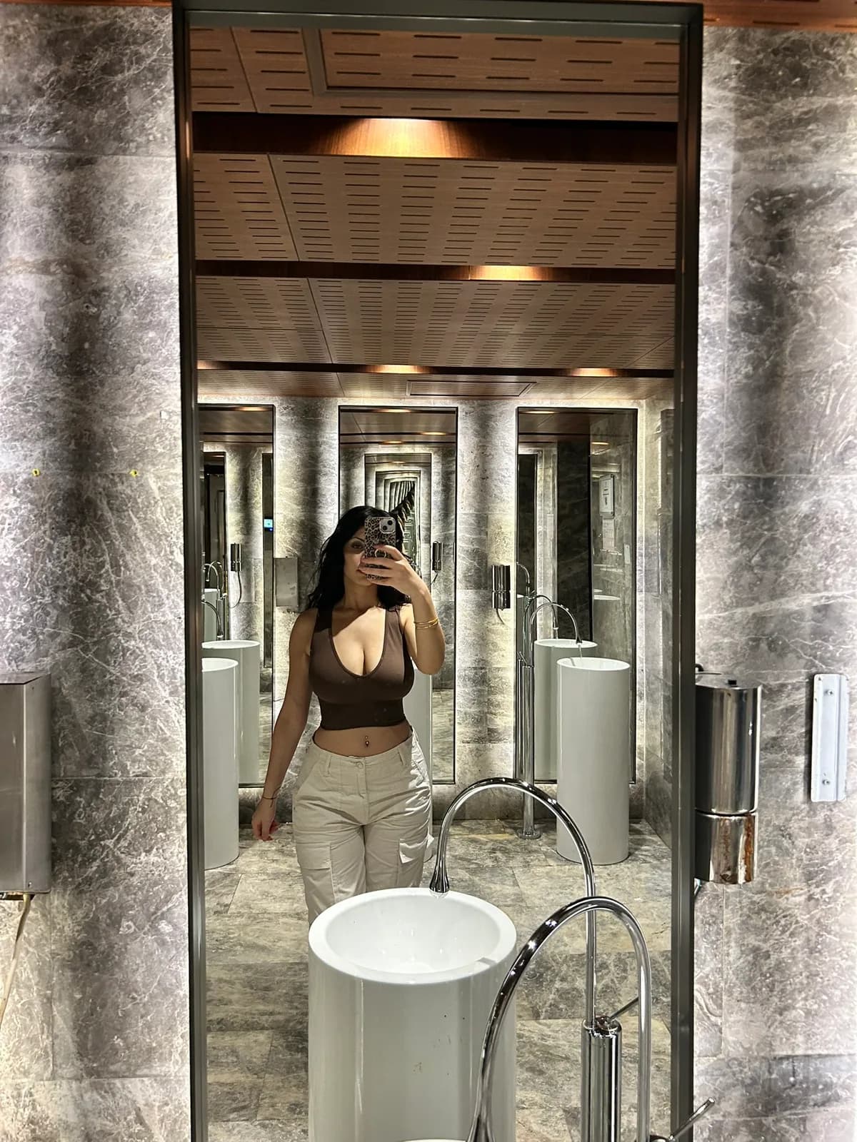 Dilan · 22 yaş · Şirinevler bireysel masöz · Türk masöz · profil fotoğrafı