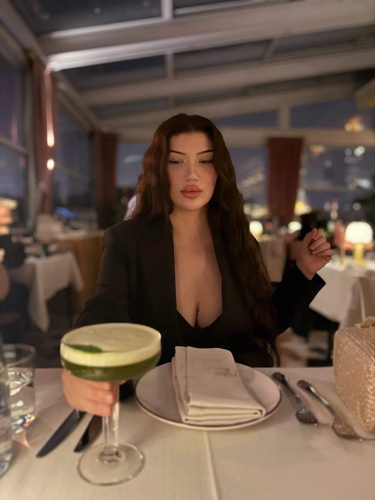 Hande · 20 yaş · Aksaray bireysel masöz · Turk masöz · profil fotoğrafı