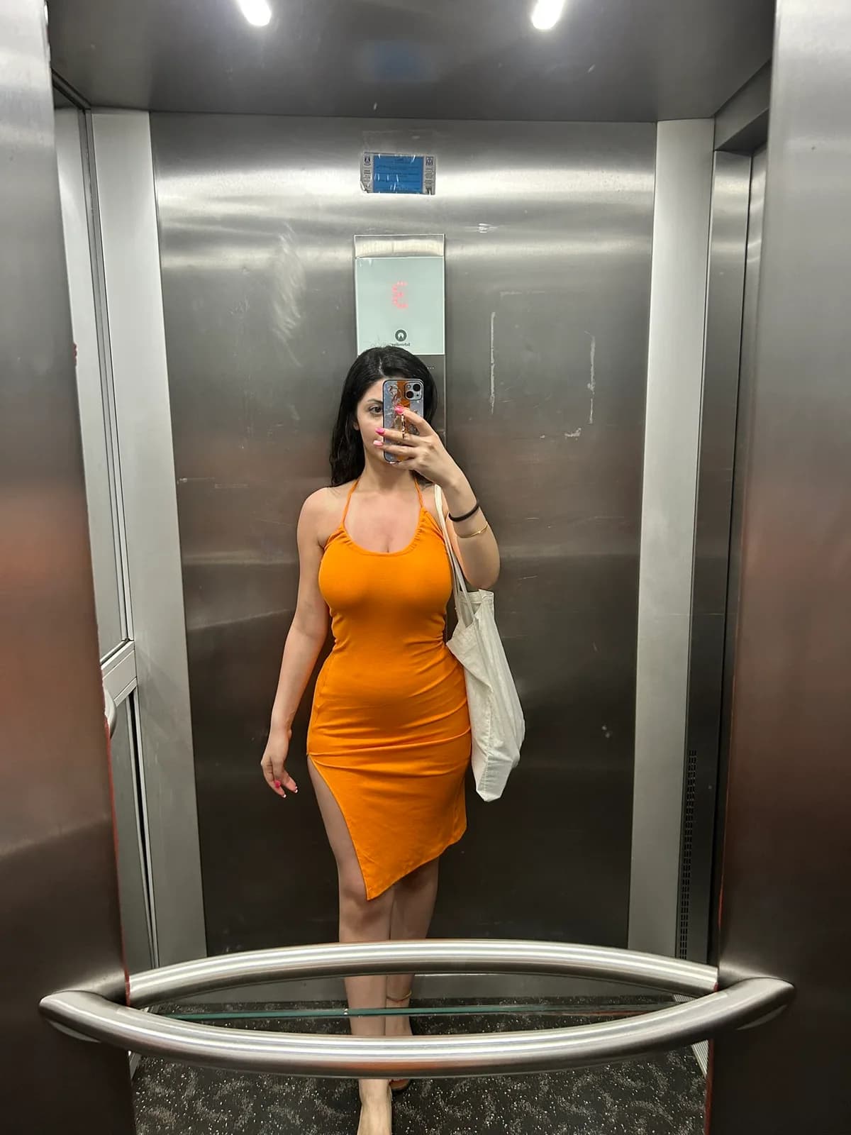 Esra · 26 yaş · Yenibosna bireysel masöz · Ukraynalı masöz · profil fotoğrafı